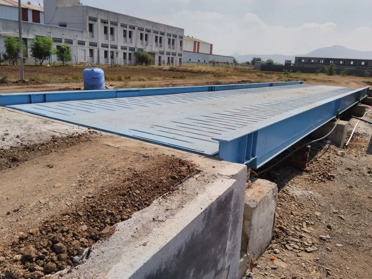 Vepro pitless electronic weighbridge platform installed on-site